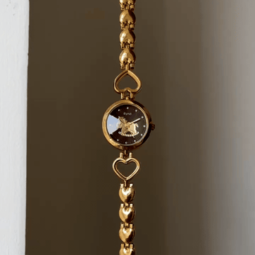 Creative Pony Heart Bracelet Watch for Women – Gold Chain with Red Round Dial