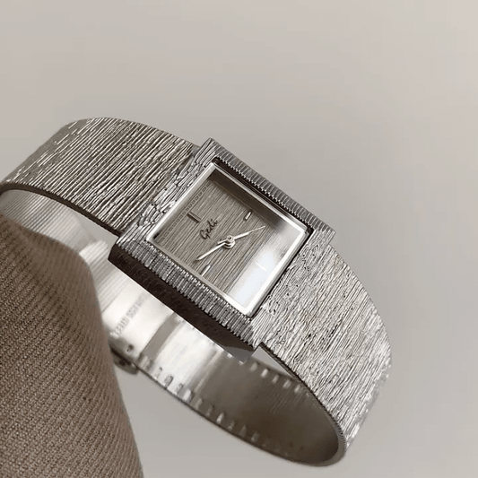 Everyday Character: Gray Square Dial Watch – Silver Square Case & Vintage Texture Stainless Steel Band Quartz