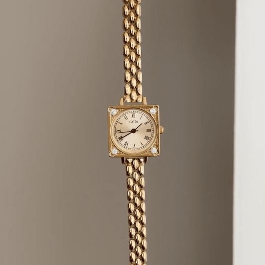 Glamour Contrast: Gold Round Dial Watch with Gold Square Bezel & Gold Alloy Chain Bracelet