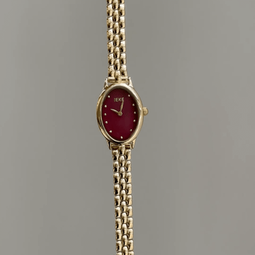 Oval Vintage Charm: Red Oval Dial Watch – Gold Oval Bezel & Gold Stainless Steel Link Bracelet