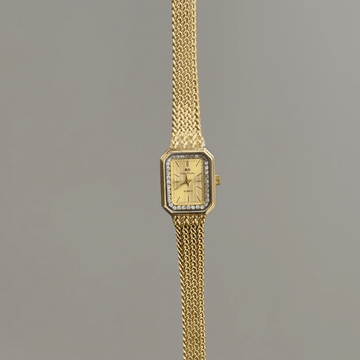 Monochromatic Luxe：Gold Square Dial Watch – Gold Square Case & Gold Alloy Band Quartz