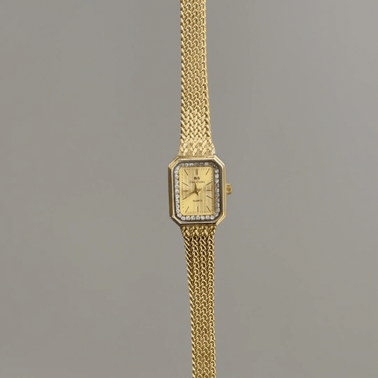 Monochromatic Luxe：Gold Square Dial Watch – Gold Square Case & Gold Alloy Band Quartz