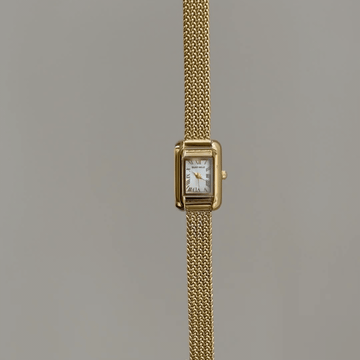 Vintage Rectangle：White Rectangular Dial Watch – Gold Rectangular Bezel & Gold Stainless Steel Link Bracelet