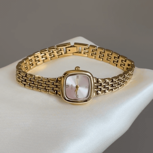 Effortless Grace：Pink Square Dial Watch – Gold Square Bezel & Gold Alloy Bracelet Quartz