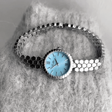 Honeycomb Chain Blue Mother-of-Pearl Link Watch: Elegant Quartz Timepiece