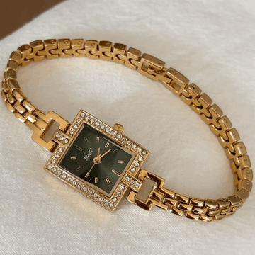 Vintage Women’s Quartz Bracelet Watch – Gold-Tone Chain with Green Square Dial & Crystal Accents, Waterproof