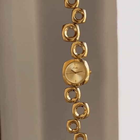 Golden Flair Timepiece: Irregular Chain Quartz Watch