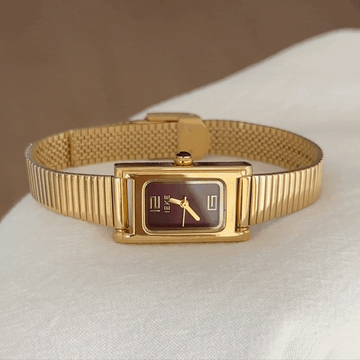Aurelia Chic – Gold Bamboo Strap Red Rectangle Mini Dial Women’s Quartz Watch