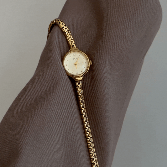 Luméa Vintage – Gold Slim Strap Round Retro Dial Women’s Quartz Watch