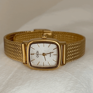 Vintage Gold Women’s Quartz Watch – Wheat Chain Bracelet with Square Case, Sparkling White Textured Dial, Waterproof Elegant Style
