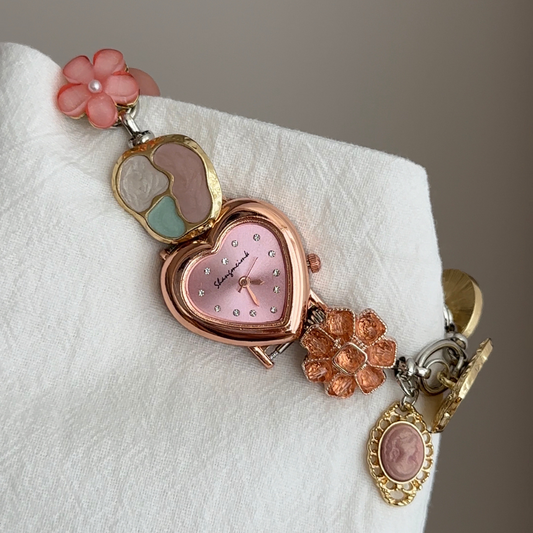 Pink Floral Bracelet Watch with Heart-Shaped Dial – Women’s Quartz Watch