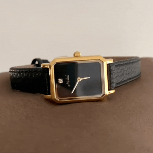 Elegant Black and Gold Women’s Quartz Watch – Minimalist Leather Strap Ladies Wristwatch with Golden Case