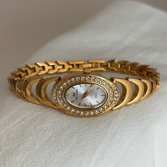 Vintage Luxury Gold Bracelet Style Oval Diamond-Accented Small Round Dial Ladies Quartz Watch - Gilded Sapphire