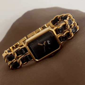 Gold Woven Chain Quartz Watch for Women – Black Dial & Gold Case