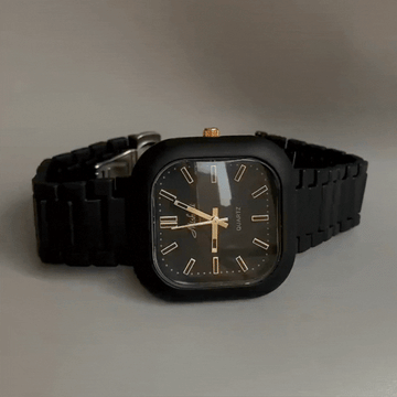 Fashionable Black Square Women’s Quartz Watch – Large Dial Ladies Wristwatch with Gold Hands & Markers