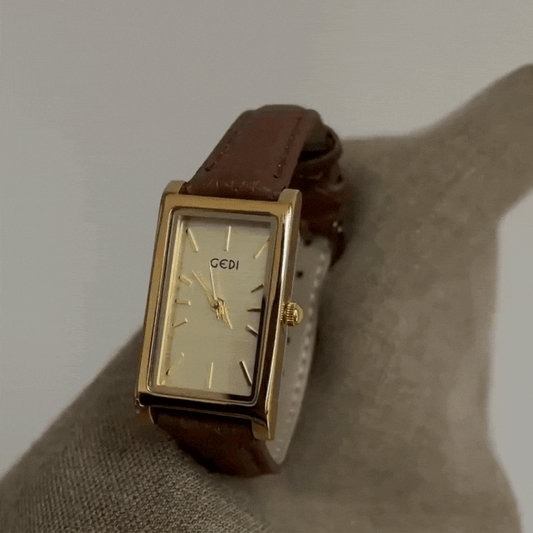 Vintage Brown Leather Rectangle Women’s Quartz Watch – Classic Ladies Wristwatch with Gold Case