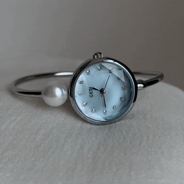 Women's Quartz Watch – Blue Mother-of-Pearl Round Dial with Pearl Bracelet Design