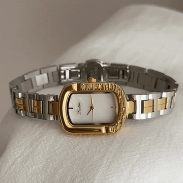 Two-Tone Oval Mother-of-Pearl Women’s Quartz Watch – Elegant Ladies Wristwatch with Gold & Silver Strap