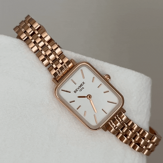Fashion Elegant Rose Gold Women’s Quartz Watch – White Rectangle Dial Ladies Wristwatch