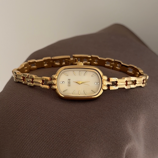 Minimalist Gold Thin Strap Watch with Oval Dial – Women’s Quartz Watch