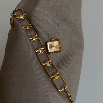Golden Link Timepiece: Hollow Square Chain Quartz Watch