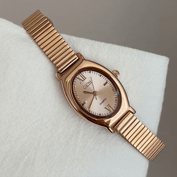Rose Gold Women’s Quartz Watch – Elegant Oval Dial with Stainless Steel Band, Waterproof Boutique Design