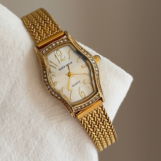 Gold Women Tonneau Case Watch White Dial Wheat Chain Strap Diamond-Set Quartz – Aurora