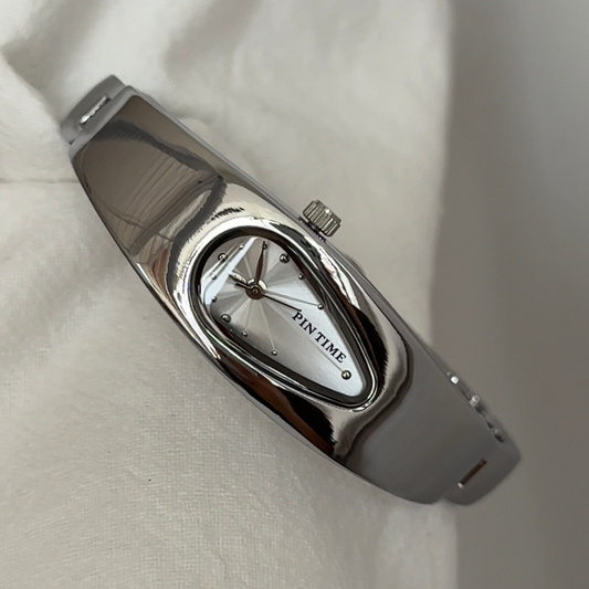 Silver Unisex Teardrop Dial Watch Waterproof Quartz Y2K Vintage Inspired – Nebula