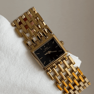 Gold Women’s Wide Strap Square Black Dial Quartz Watch Old Money Style – Noir Héritage