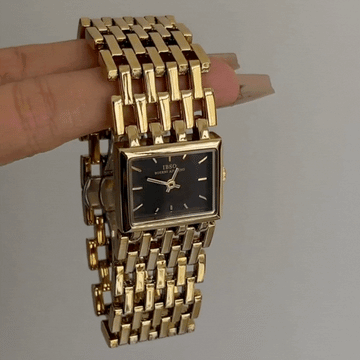 Gold Women’s Wide Strap Square Black Dial Quartz Watch Old Money Style – Noir Héritage