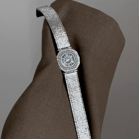 Emerald Court – Women’s Silver Strap Watch with Green Octagonal Dial and Vintage Crystal-Set Case