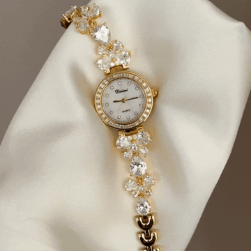 Feminine Butterfly Chain Watch - White Dial Gold Quartz Bracelet