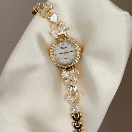 Feminine Butterfly Chain Watch - White Dial Gold Quartz Bracelet