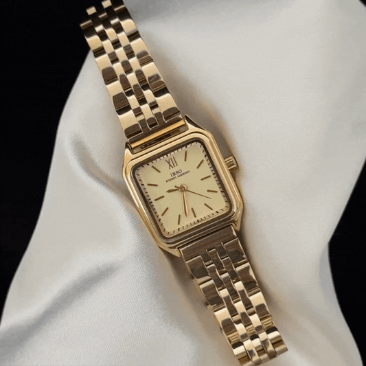 Urban Commute Gold Rectangle Dial Watch – Stainless Steel Quartz Bracelet