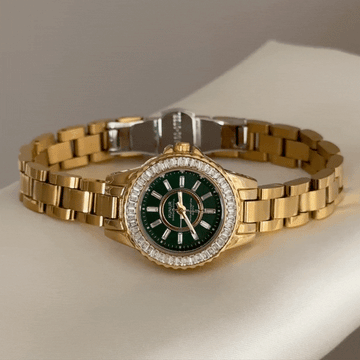 Modern Vintage Green Round Dial Diamond Watch – Gold Alloy Quartz Bracelet