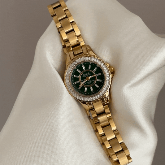 Modern Vintage Green Round Dial Diamond Watch – Gold Alloy Quartz Bracelet