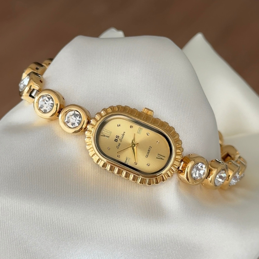 Fashionable Gold Oval Diamond Watch with Alloy Bracelet - Quartz Movement