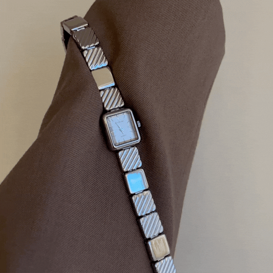 Premium Minimalist Unisex Silver Square Women’s Quartz Watch