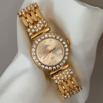 Classic Glamour: Golden Diamond Round Dial Watch with Full Diamond Bezel & Bracelet