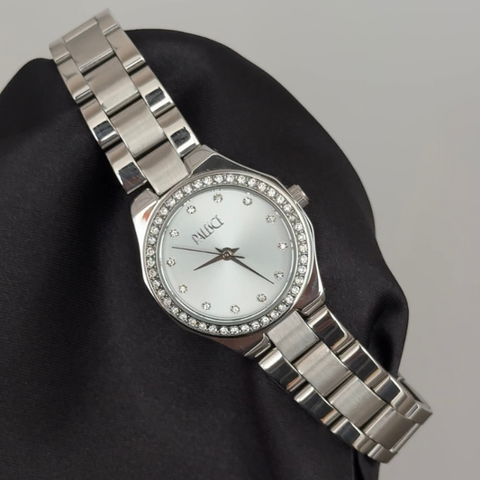 Modern Minimalist Silver Round Dial Diamond Watch – Stainless Steel Quartz Bracelet