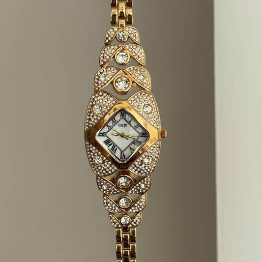 Luxury White Diamond-Shaped Dial Gold Fully Diamond-Crusted Quartz Watch with Bracelet Strap