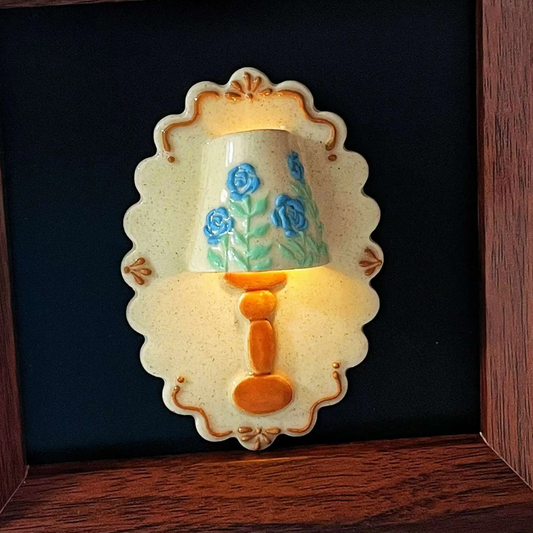 Retro LED Lamp Fridge Magnet – Glowing Mini Table Lamp Refrigerator Decor, Vintage Light Magnet with Replaceable Battery