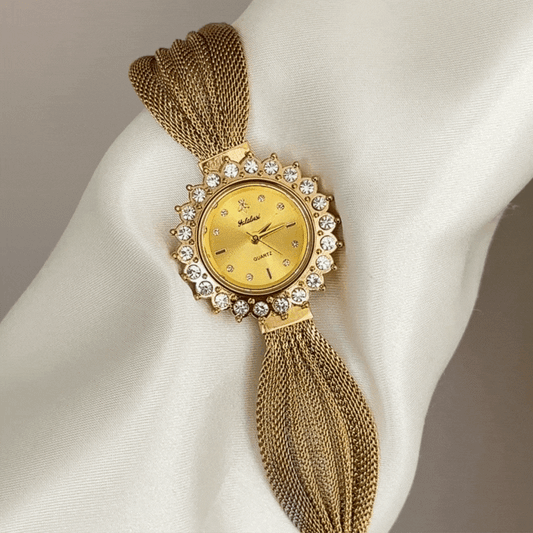 Vintage Radiance: Gold Round Dial & Diamond Sunflower Bezel with Mesh Bracelet, Quartz