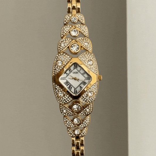 Luxury White Diamond-Shaped Dial Gold Fully Diamond-Crusted Quartz Watch with Bracelet Strap