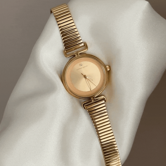 Modern Minimalist Gold Round Dial Watch - Stainless Steel Quartz Bracelet