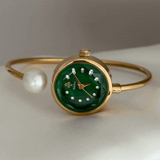 Elegant Green Round Dial Bracelet Watch – Gold Bezel & Gold Alloy Band Quartz