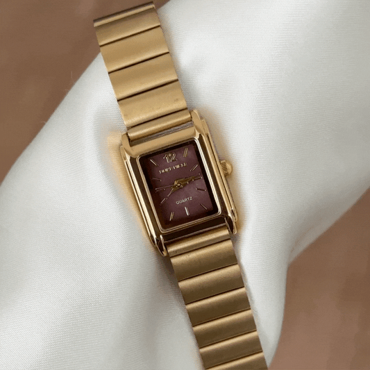 Sophisticated Glamour Brown Square Dial Watch – Gold Bezel & Gold Alloy Bracelet Quartz