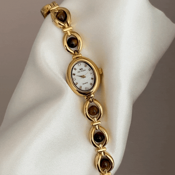 Light Luxury Art White Oval Tiger's Eye Bracelet Watch – Gold Quartz Timepiece