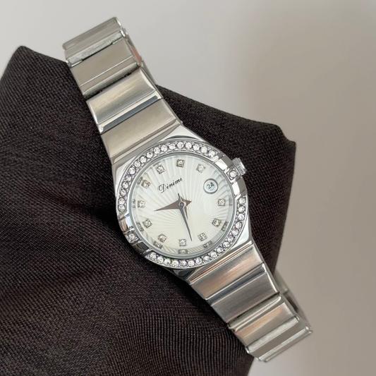 Elegant Sparkle: White Round Dial with All-Silver Diamond Bracelet