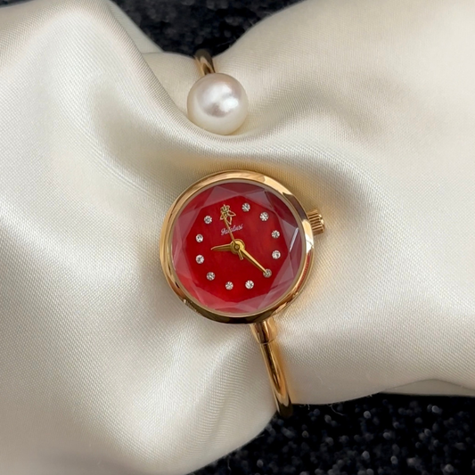 Versatile Red Round Dial Bracelet Watch – Gold Bezel & Gold Alloy Band Quartz